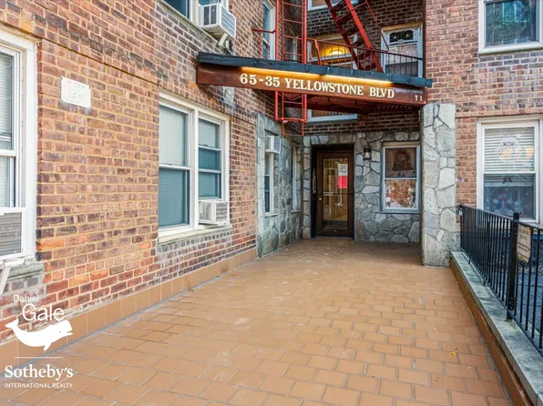 65-35 Yellowstone Boulevard image 2 of 21