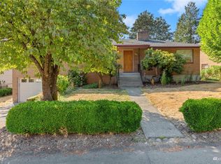 827 Lynnwood Ave NE, Renton, WA 98056