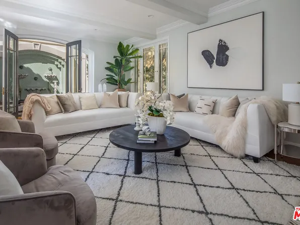 10259 Century Woods Dr, Los Angeles, CA 90067