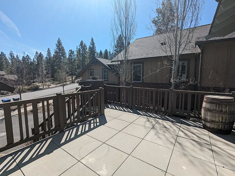 1582 NW Erin Ct — Photo 22