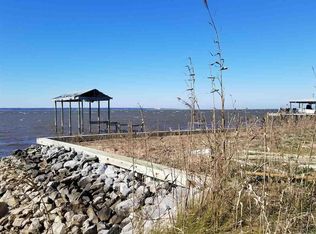 809 Dolphin Rd, Milton, FL 32583