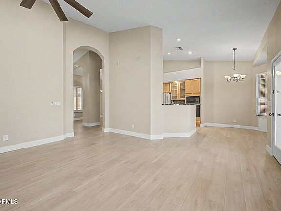 4th image of 4817 E FERNWOOD Court