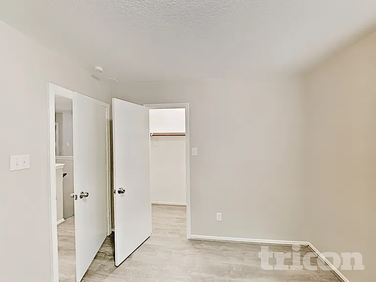 12402 Grossmount Dr — Photo 9