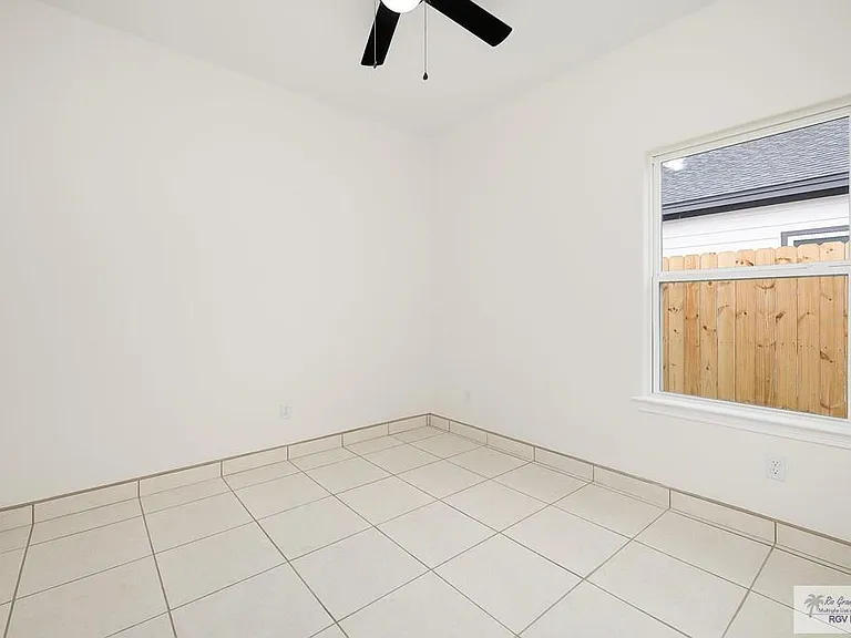 2225 S Valley Cir #B — Photo 9
