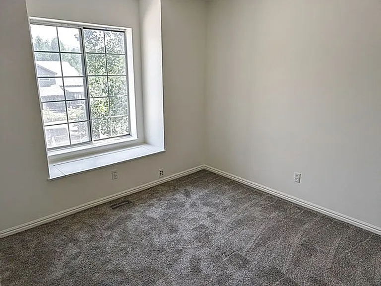 3541 Wagon Wheel Way — Photo 20
