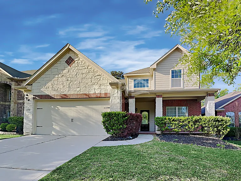 1735 Park Oak Dr — Photo 1