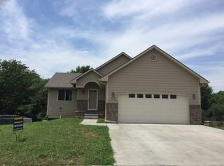 1518 Rivendell St, Junction City, KS 66441