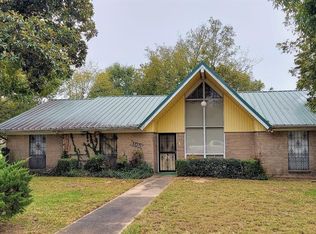 105 Elm St, Prairie View, TX 77484