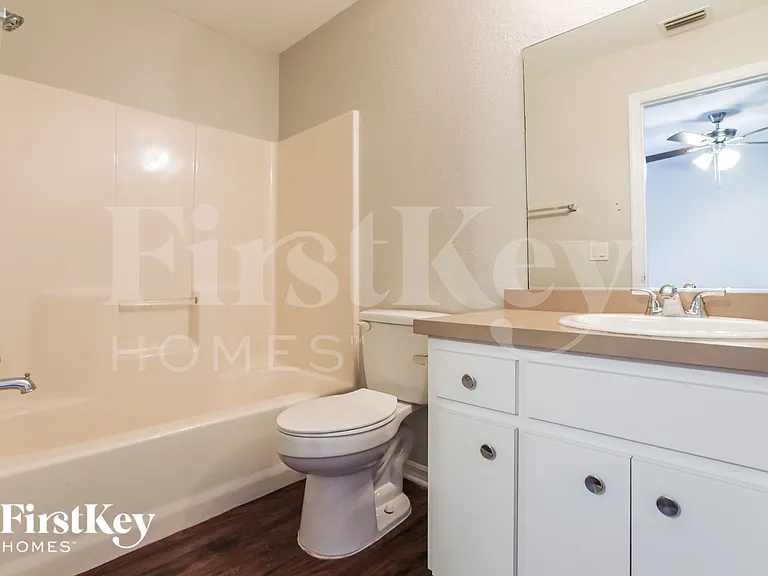 3752 Vehlin St — Photo 10