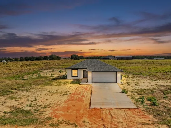 105 Darlin Loop Rd, Lake Wales, FL 33898