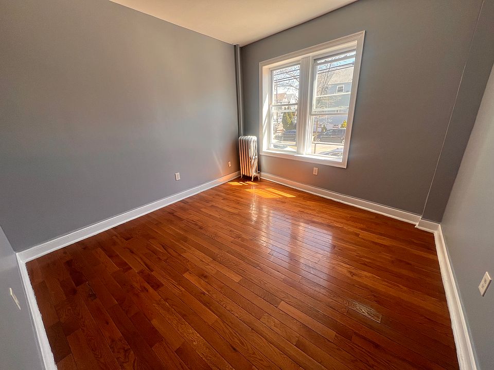 2nd image of 731 Avenue A APT 14