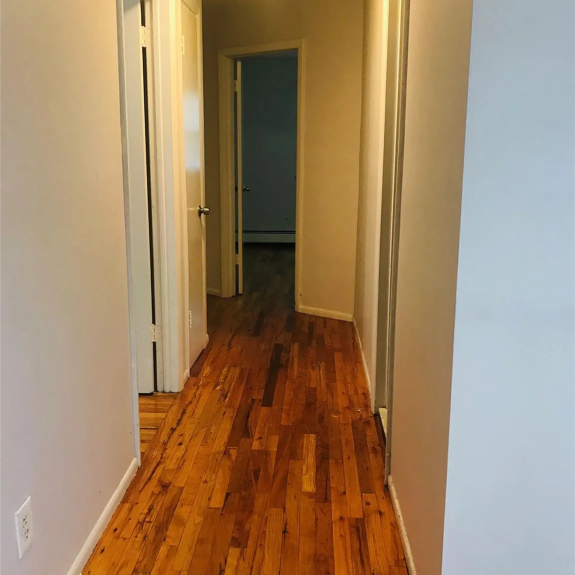3 bed, 1.0 bath, 3000 sqft, $3,500 — Photo 3