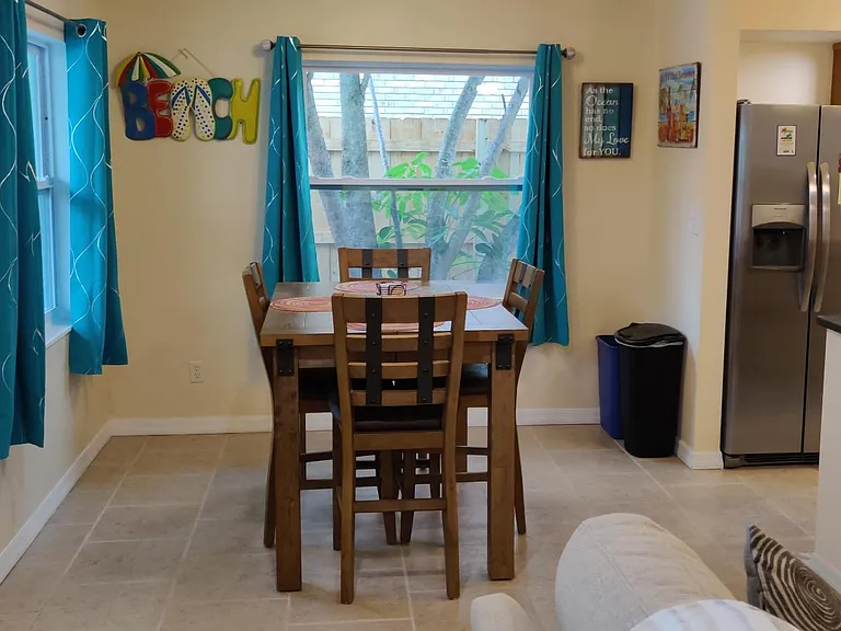 211 Tyler Ave — Photo 3