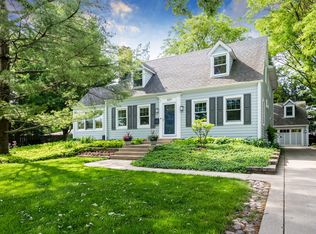 829 Lincoln St, Downers Grove, IL