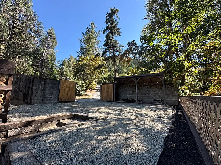 6694 Coleman Creek Rd #1 — Photo 34