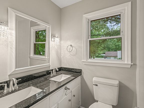 5th image of 300 Colony Rd