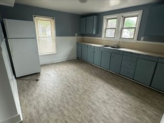 4th image of 14 N Loder Ave