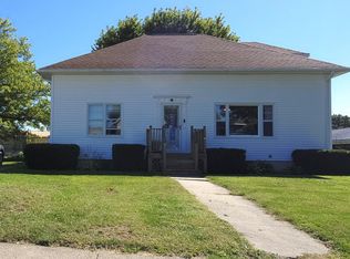 323 Maple St, Bennett, IA 52721