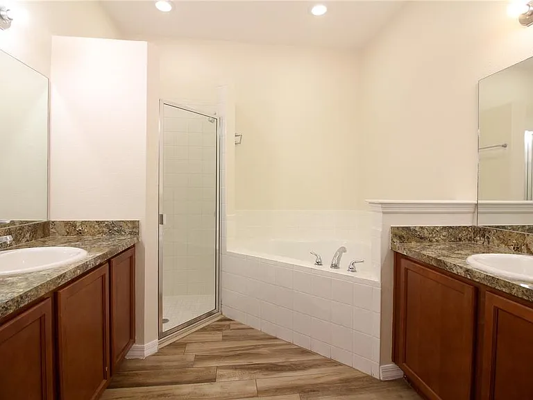 811 Krenson Woods Ln — Photo 21