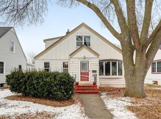 1068 Livingston Ave, West Saint Paul, MN 55118