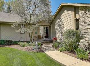 S68W17729 Marybeck Ln, Muskego, WI 53150