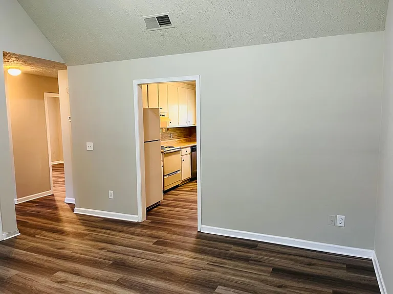 10 Fredda Lane — Photo 5
