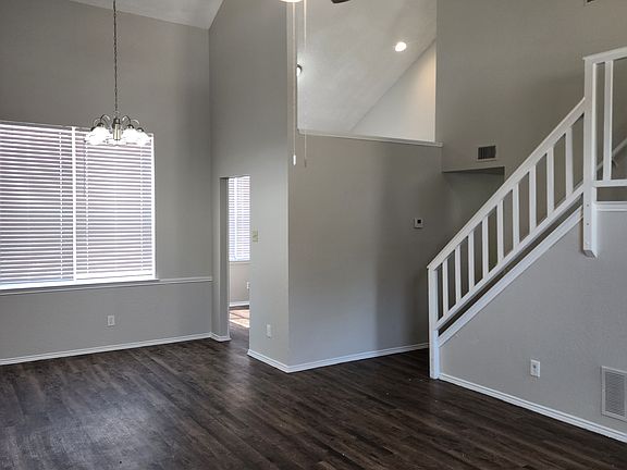 2nd image of 2713 Sagehill Dr