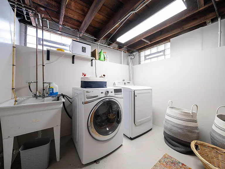 2916 Johnson St NE — Photo 23