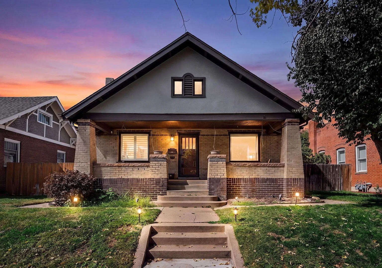 Furnished 3BD, 3BA Bungalow Near South Broadway with 2 Bonus Rooms — Photo 1