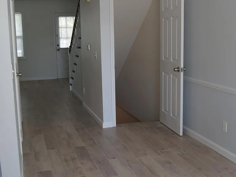 422 N Clay Ave — Photo 5