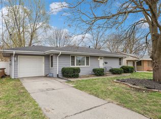 1009 68th St, Windsor Heights, IA 50324