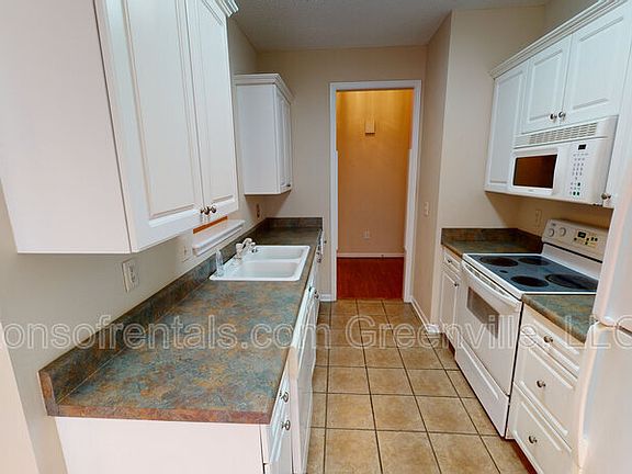 4th image of 920 Ansley Ct