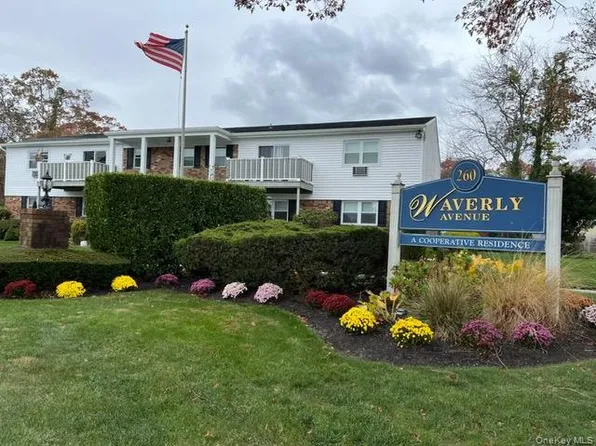 260 Waverly Avenue #15, Patchogue, NY 11772