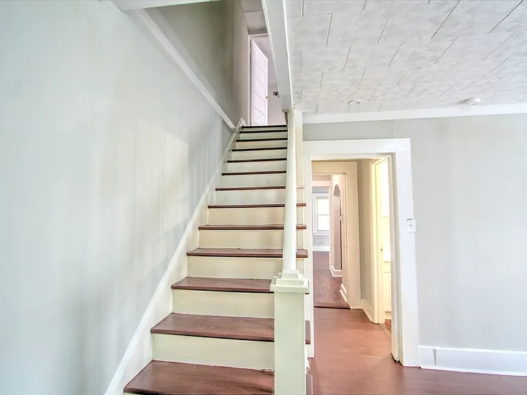 1011 E Ellerbee St #A — Photo 7