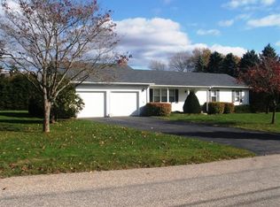 22 Clear View Dr, Mansfield, CT 06250