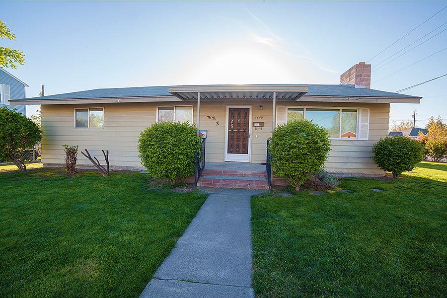 1st image of 1449 Thayer Dr