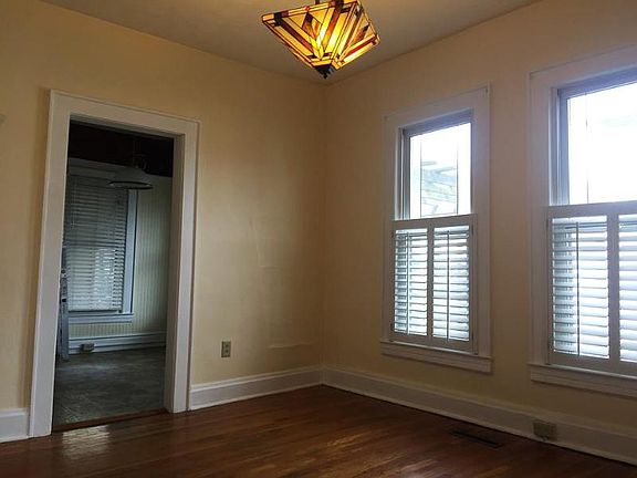 3rd image of 1330 Broadway Ave