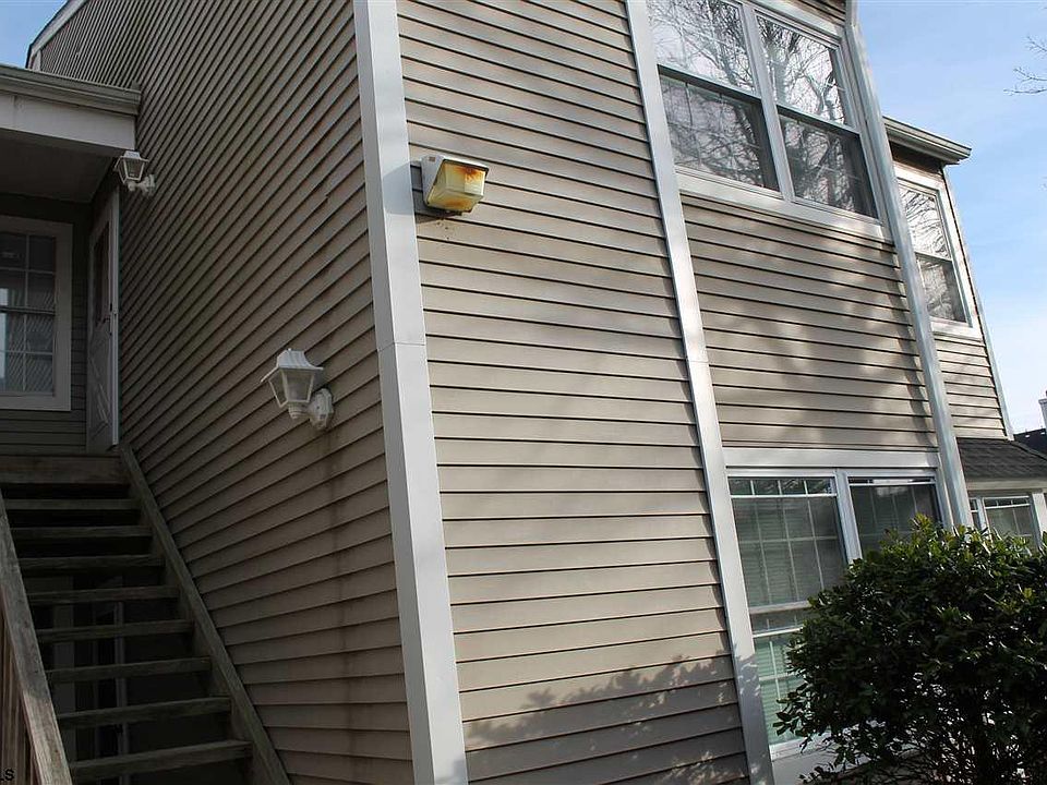 1st image of 19 Malibu Way Unit 32