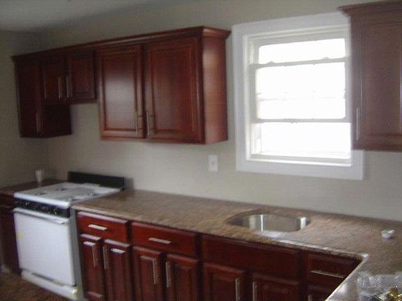 5th image of 11620 198th St
