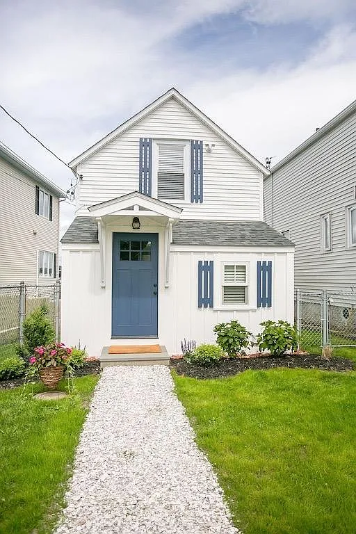 2 bed, 685 sqft, $2,500 — Photo 2