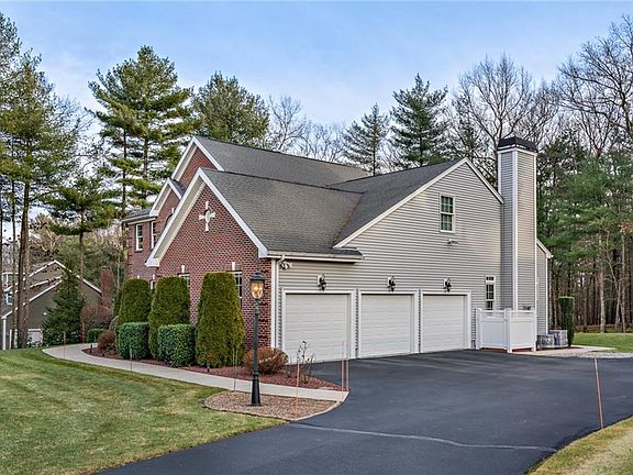 2nd image of 36 Sophia Ln
