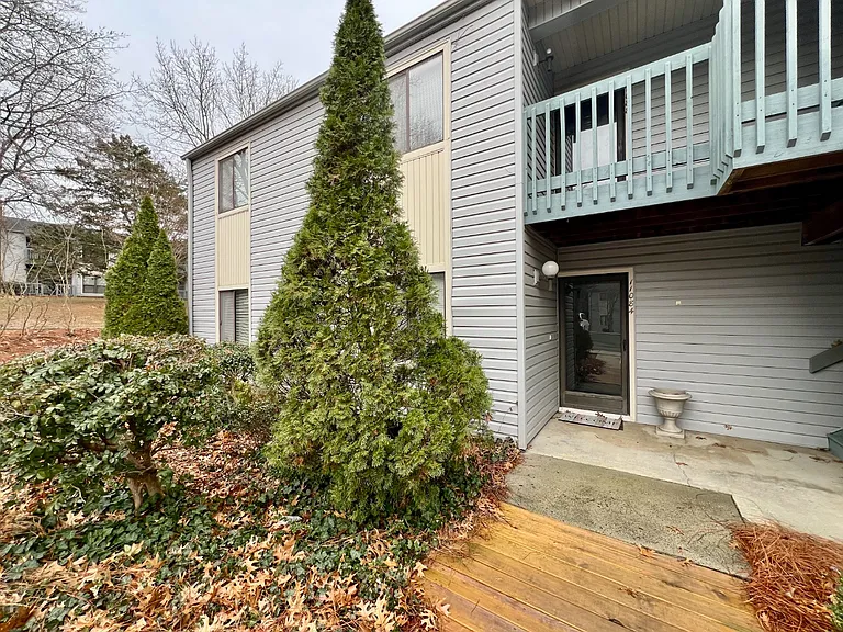11084 Harrowfield Rd — Photo 24