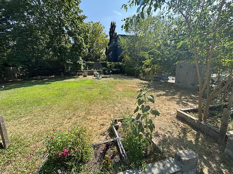 1634 Westminster St #8 — Photo 18