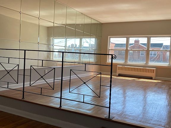3rd image of 2915 Milton Pl Floor 2