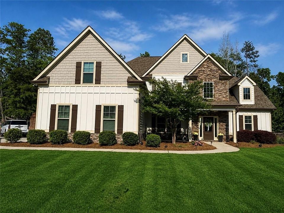 1st image of 719 Charlotte Ln