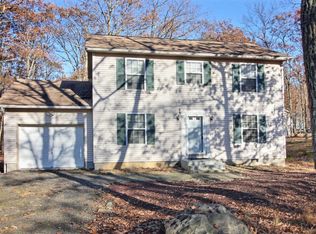 7107 Glenwood Dr, East Stroudsburg, PA