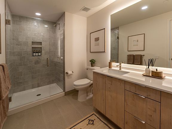 5th image of 120 N 12th St #1502