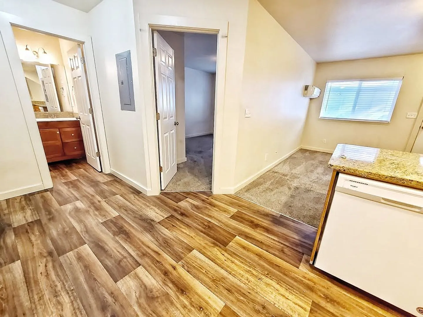 405 - Chicago 6M Inv — Photo 4