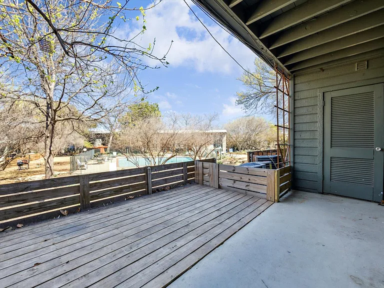 1304 Mariposa Dr #104 — Photo 19