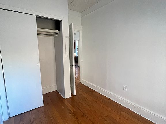 4th image of 445 52nd St APT 3